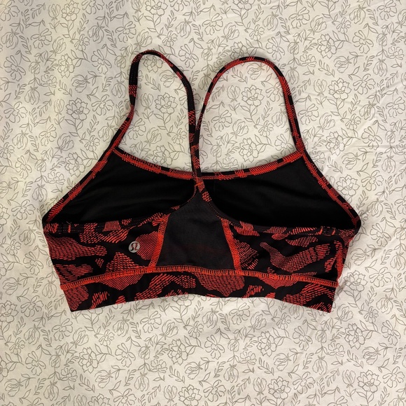 Lululemon Flow Y Bra Nulu Light Support - Picture 2 of 2